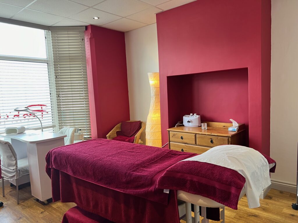ESTABLISHED BEAUTY SALON IN BEESTON Confidential Sale