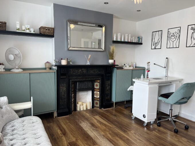 Reception-nail-bar-beauty-salon-Ruddington-Nottingham-business-for-sale-Ellis-&-Ellis-sold-business-specialists-trusted-established