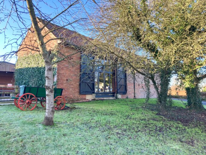 The-Hay Barn-Kneesal-Business-For-Sale-East Midlands-Village-high turnover-Ellis & Ellis Business Brokers